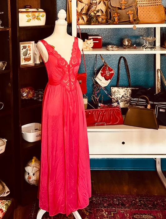 Vintage Olga Night Dress in Bright Pink
